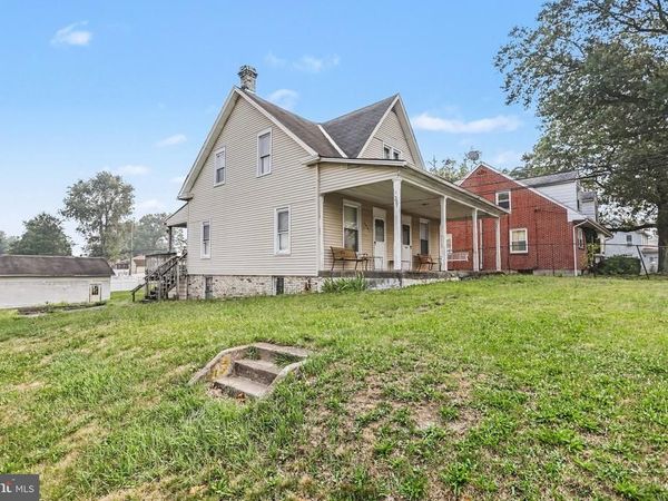 4001 LOCUST LANE, HARRISBURG, PA 17109