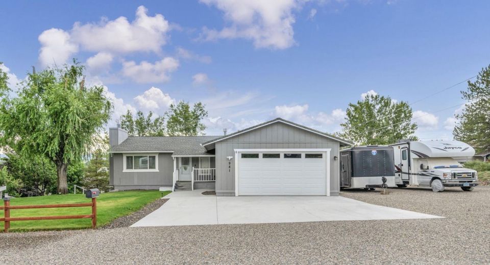 981 Mitch Drive, Gardnerville, NV 89460 Photo