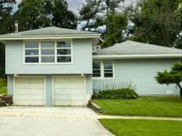 425 N Main , Lombard, IL 60148