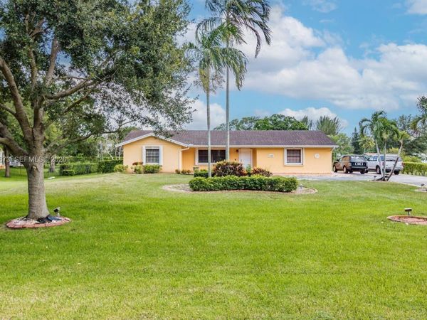 13450 SW 26th St, Davie, FL 33325