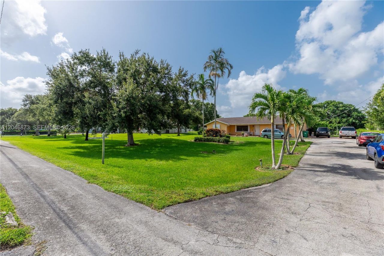 13450 SW 26th St, Davie, FL 33325 Photo