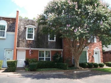 1349 Roaring Springs Road, Fort Worth, TX 76114