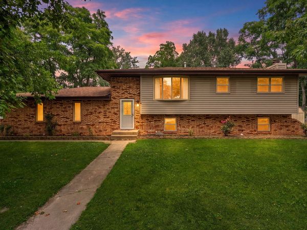 5272 Robbins Avenue , Portage, IN 46368