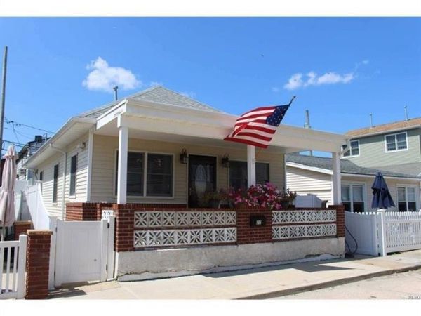 27 Vermont Street , Long Beach, NY 11561