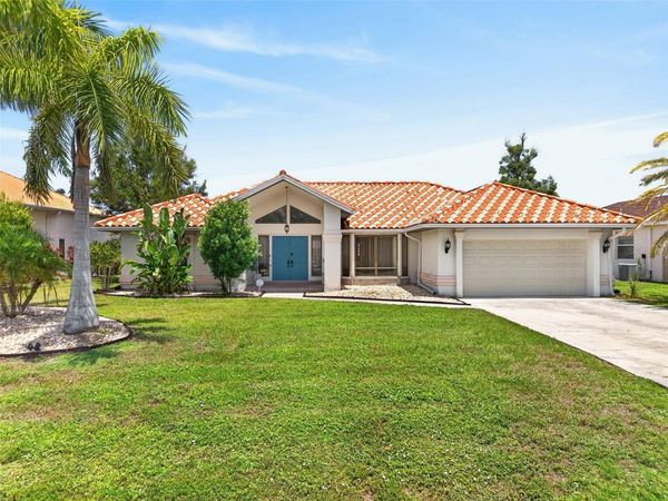 2250 RIO DE JANEIRO AVENUE , PUNTA GORDA, FL 33983