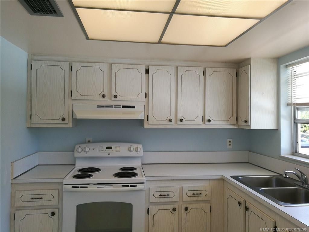 2950 SE Ocean Boulevard , Unit 136-6, Stuart, FL 34996 Photo