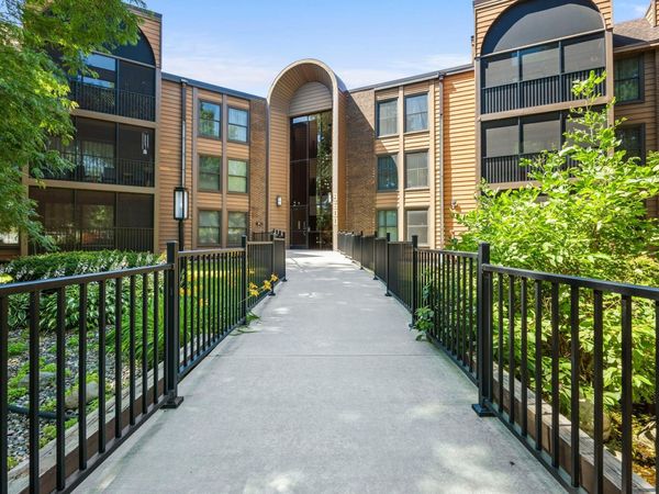 9600 Portland Avenue S, Unit 220, Bloomington, MN 55420