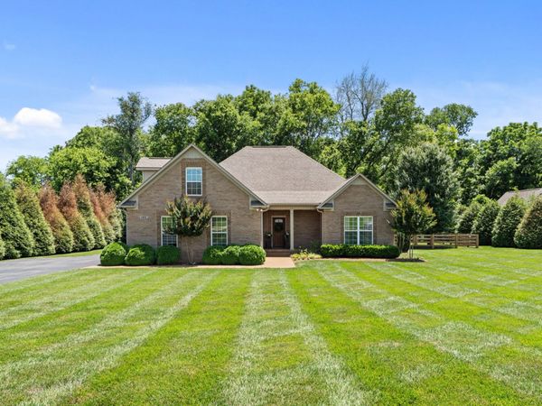 1422 Polo Fields Ln , Columbia, TN 38401