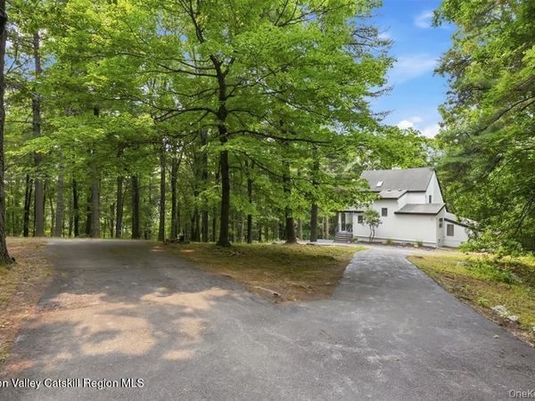 11 Spies Road, New Paltz, NY 12561