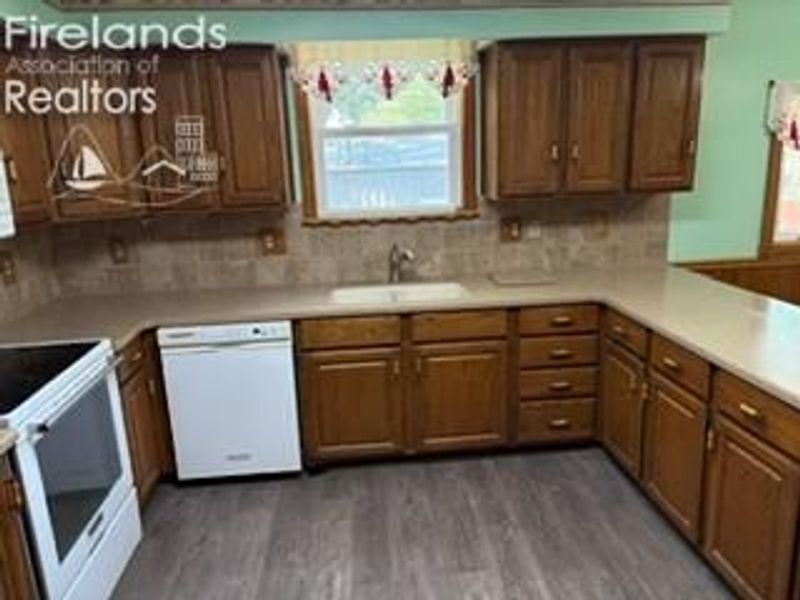 208 W Main Street, McComb, OH 45858 Photo 22