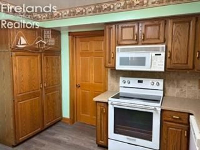 208 W Main Street, McComb, OH 45858 Photo 24