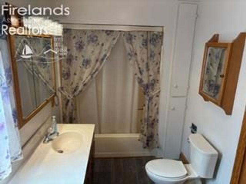 208 W Main Street, McComb, OH 45858 Photo 31