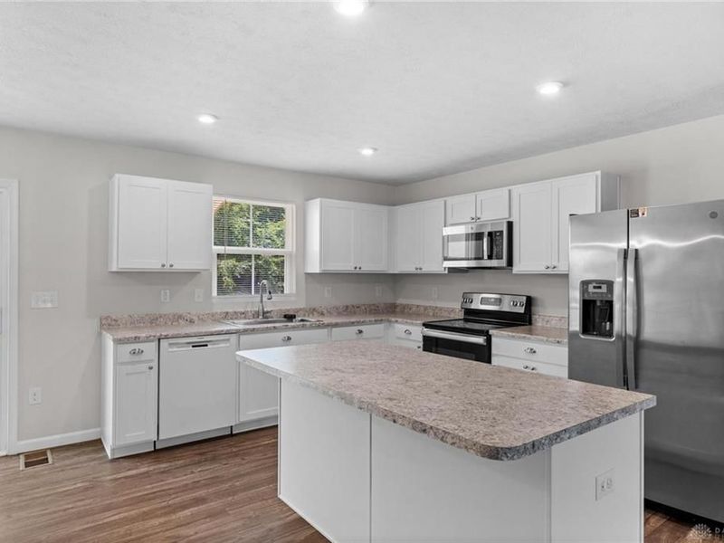 2669 Kingman Drive, Xenia, OH 45385 Photo 9