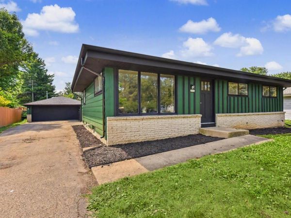 2733 Arrowhead STREET, Racine, WI 53402