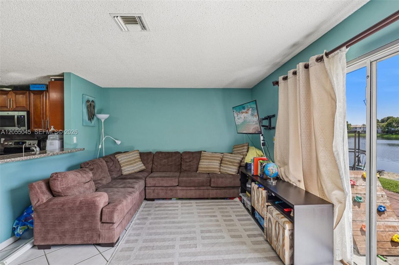 115 NW 108th Ave , Pembroke Pines, FL 33026 Photo