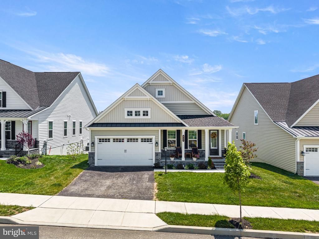937 EAKINS CIRCLE , WEST CHESTER, PA 19380