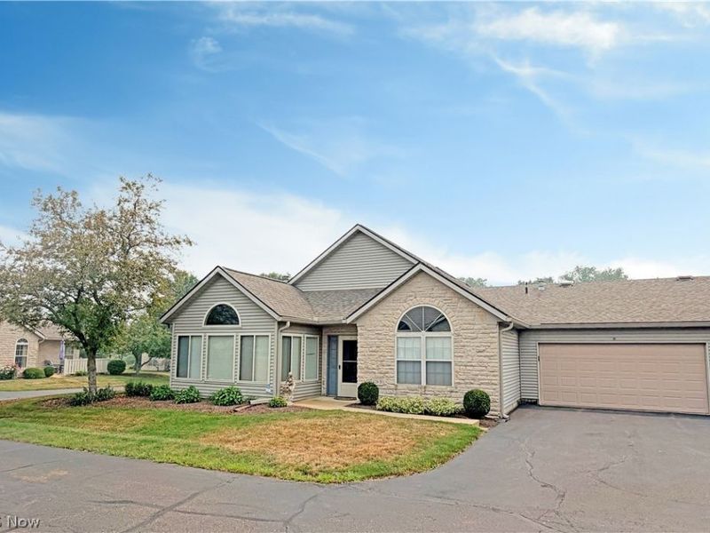 4216 Tannybrooke Lane NW, Unit 12B, Canton, OH 44718 Photo 2