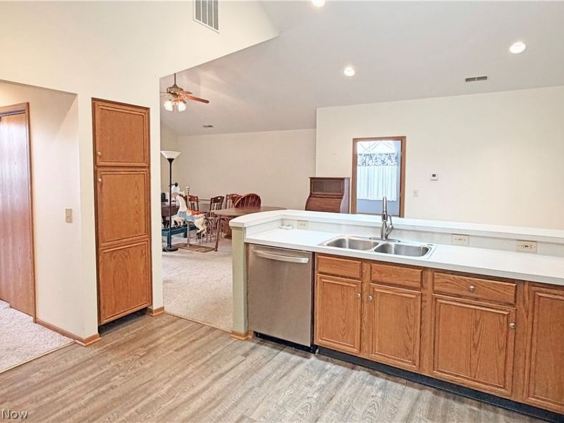 4216 Tannybrooke Lane NW, Unit 12B, Canton, OH 44718 Photo 9
