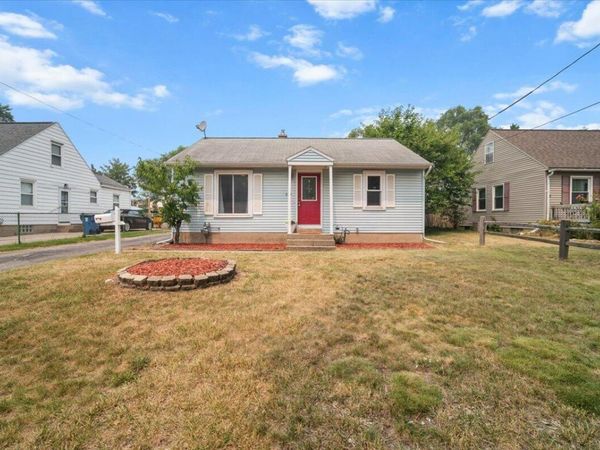939 Canterbury Street SW, Wyoming, MI 49509