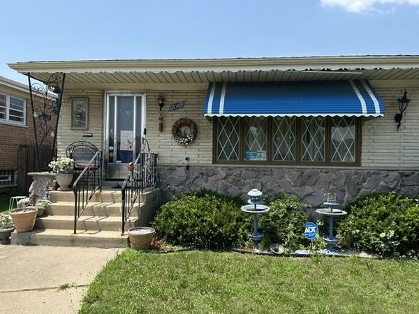 526 Manistee Avenue , Calumet City, IL 60409