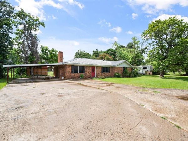 701 Kelly Street , Fairfield, TX 75840