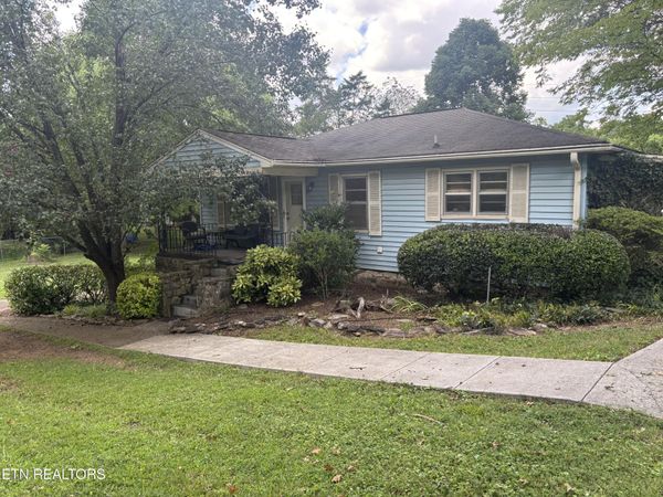 2119 Maple Drive, Knoxville, TN 37918