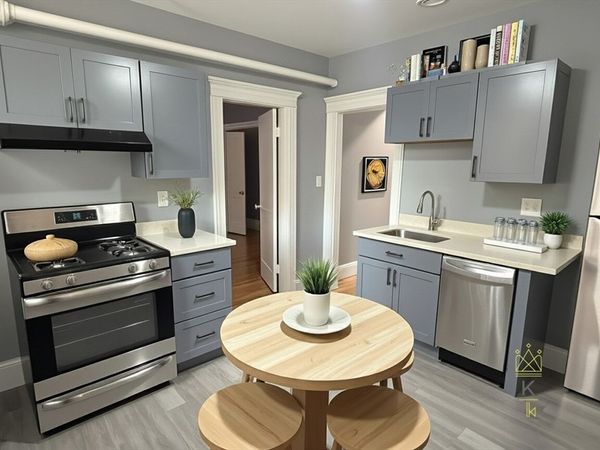 36 Saint Paul St., Unit B, Brookline, MA 02446