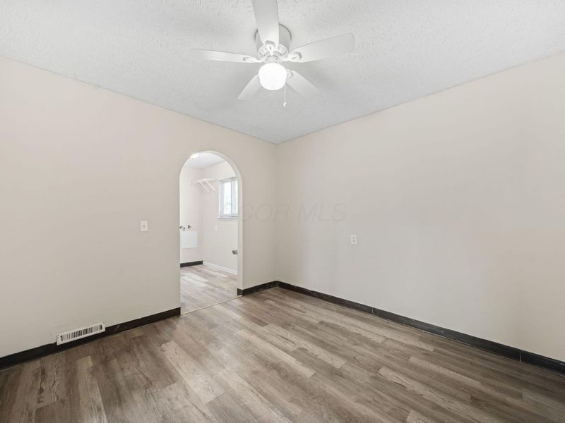 4780 Carbondale Drive , Columbus, OH 43232 Photo 11
