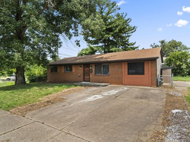 4780 Carbondale Drive , Columbus, OH 43232 Photo 2