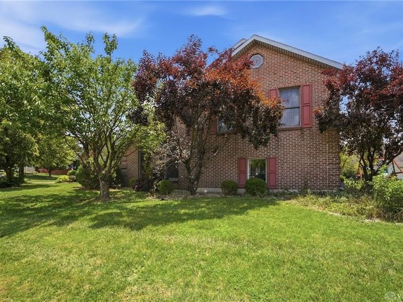 806 Claymore Court, Tipp City, OH 45371 Photo 5
