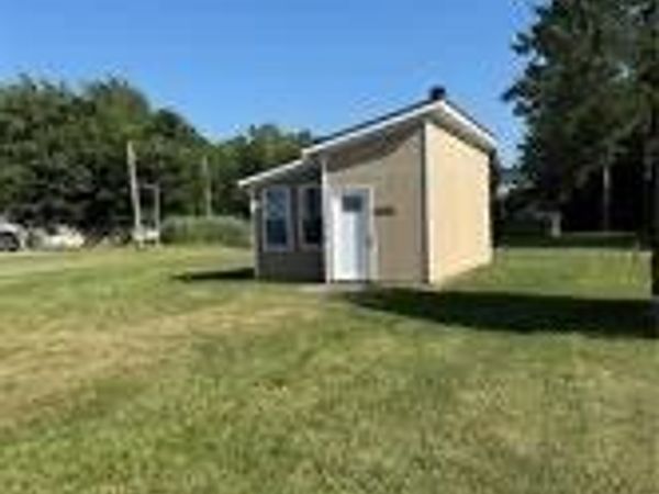 4394 Lake Road N, Geneva, OH 44041