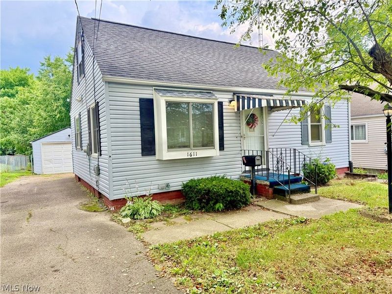 1611 27th Street NE, Canton, OH 44714 Photo 2