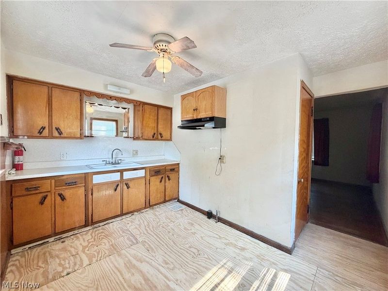 1611 27th Street NE, Canton, OH 44714 Photo 8