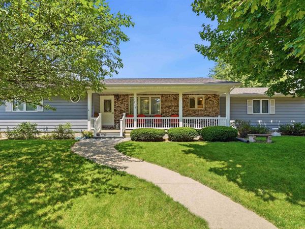 1210 NE 4th Street, Independence, IA 50644