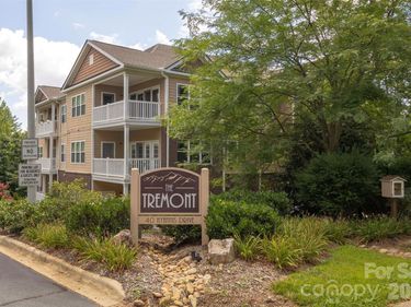 40 Hyannis Drive , Asheville, NC 28804