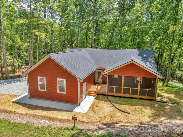 63 Abbey Lane , Hendersonville, NC 28739