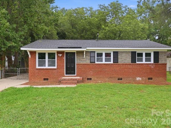 9430 Trinity Road , Charlotte, NC 28216