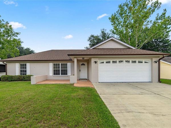 36 ALMOND DRIVE , OCALA, FL 34472