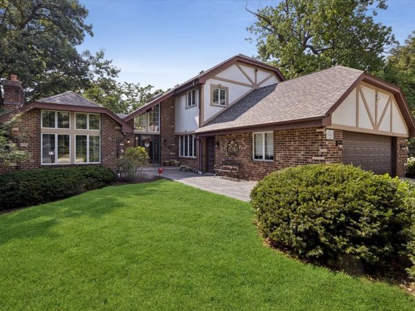 6418 Big Bear Court , Indian Head Park, IL 60525