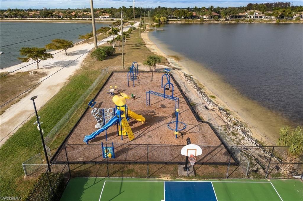 5350 Harborage Dr, Fort Myers, FL 33908 Photo