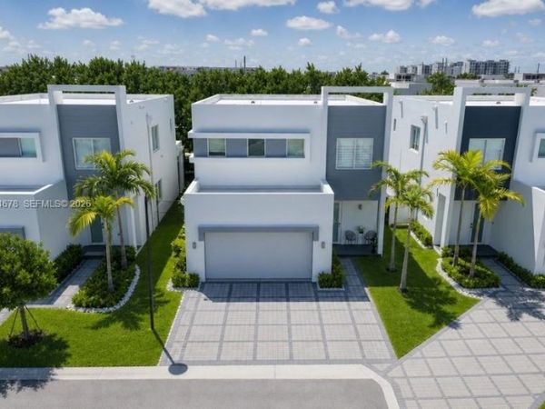 10384 NW 67th Ter , Doral, FL 33178