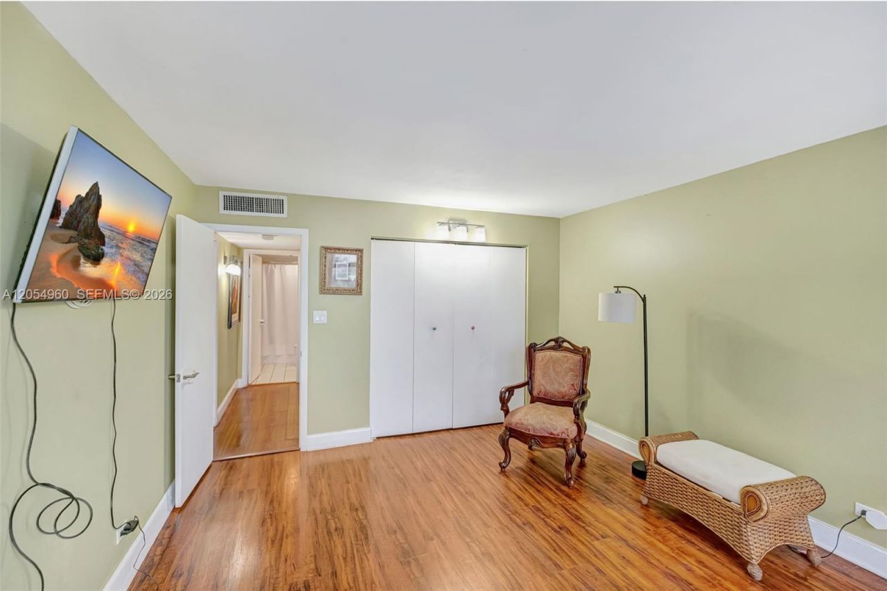 10101 E Bay Harbor Dr , Unit 502, Bay Harbor Islands, FL 33154 Photo