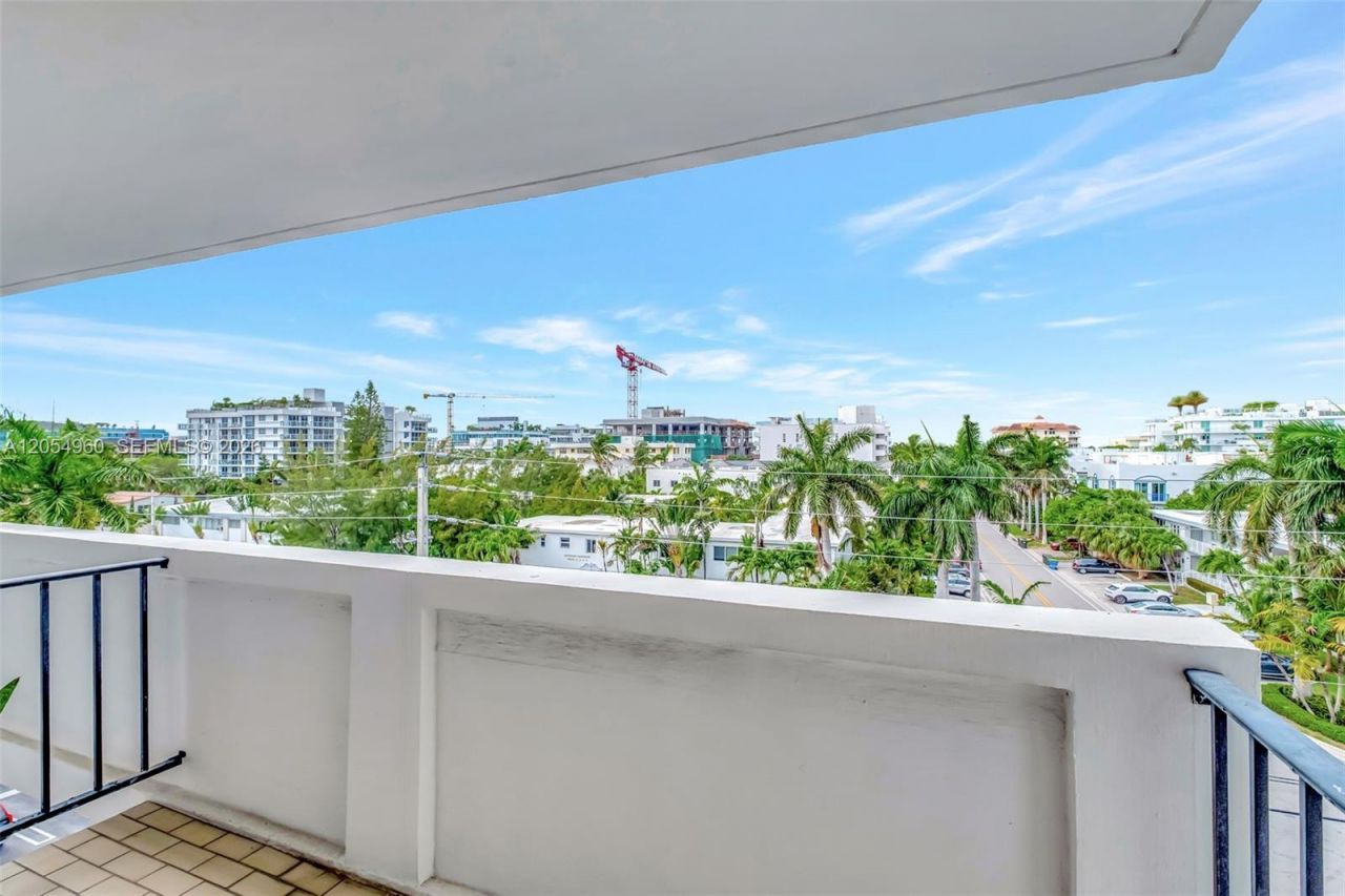10101 E Bay Harbor Dr , Unit 502, Bay Harbor Islands, FL 33154 Photo