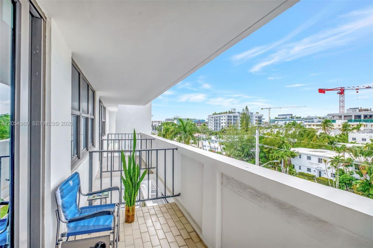 10101 E Bay Harbor Dr , Unit 502, Bay Harbor Islands, FL 33154 Photo