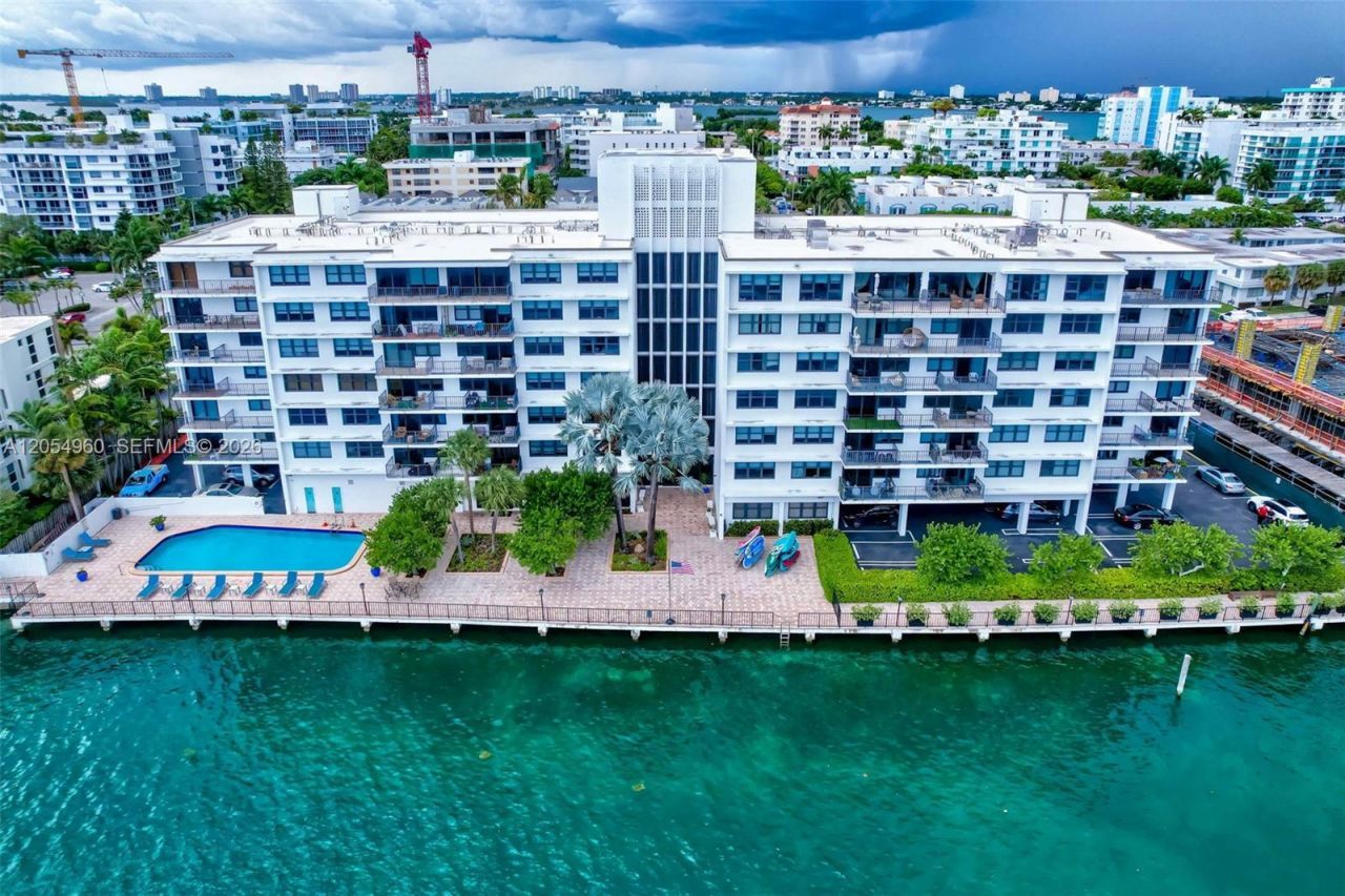 10101 E Bay Harbor Dr , Unit 502, Bay Harbor Islands, FL 33154 Photo