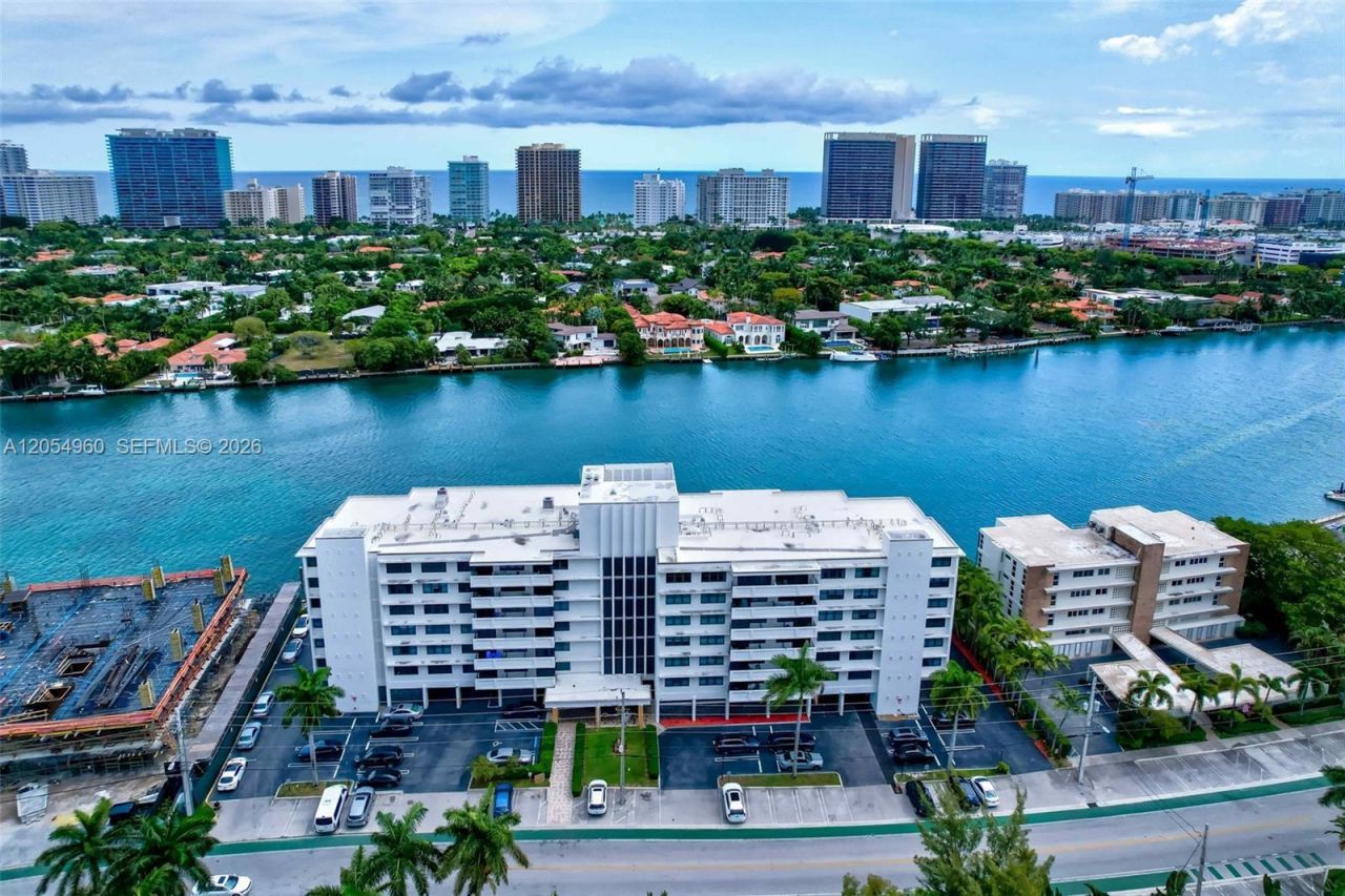 10101 E Bay Harbor Dr , Unit 502, Bay Harbor Islands, FL 33154 Photo
