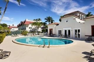 6709 N Kendall Dr, Unit 219, Pinecrest, FL 33156 Photo