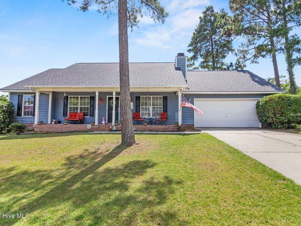 207 Somerset Drive , Raeford, NC 28376