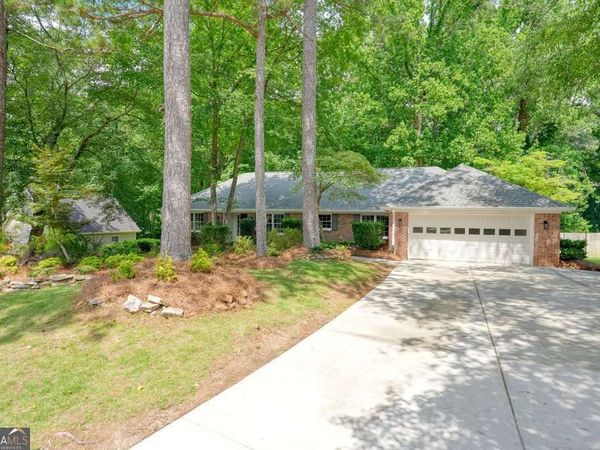 556 Lees Trace SW, Marietta, GA 30064
