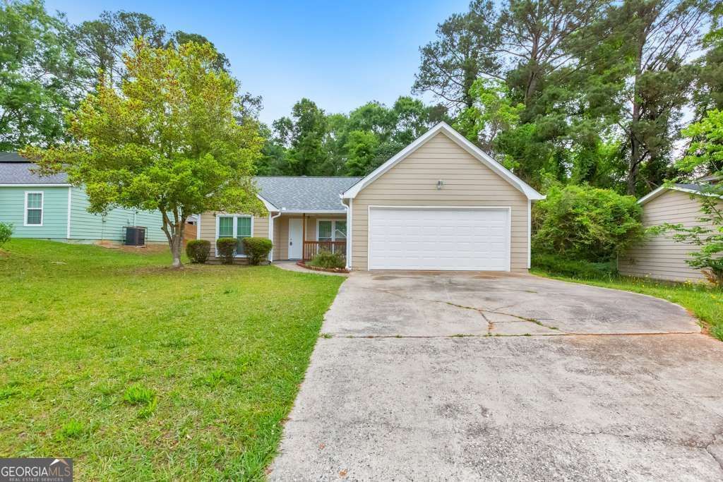 9138 Clubhouse Drive, Riverdale, GA 30274 Main Photo